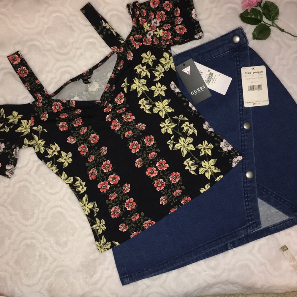GUESS tank top off shoulders, size XS